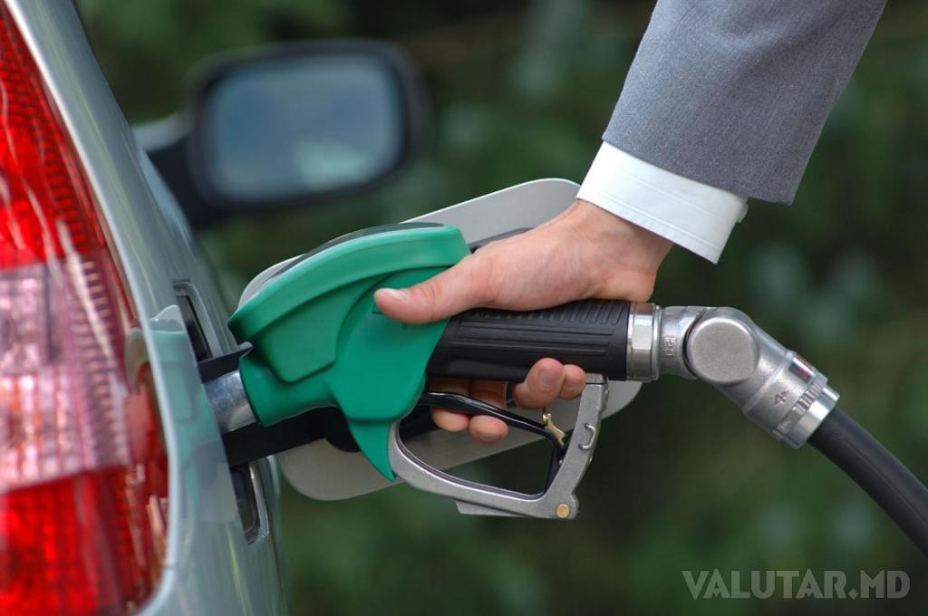 Цены на бензин и дизтопливо в Молдове опять изменили